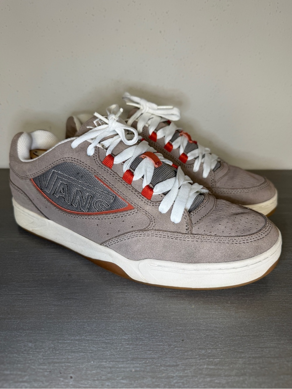 Vans Reid Men’s Leather Skate Shoes Sneakers Gray Taupe Comfort Footwear Size 12
